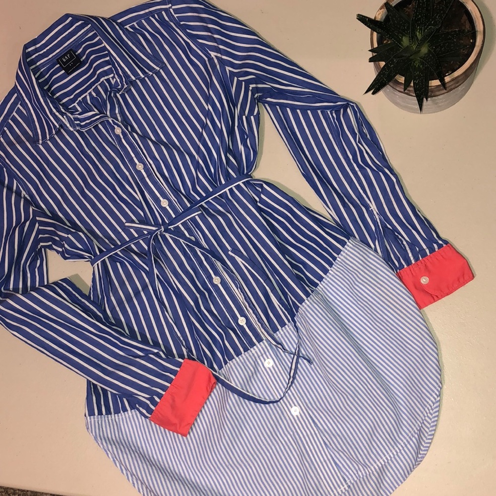 GAP Maternity Button Up Top
